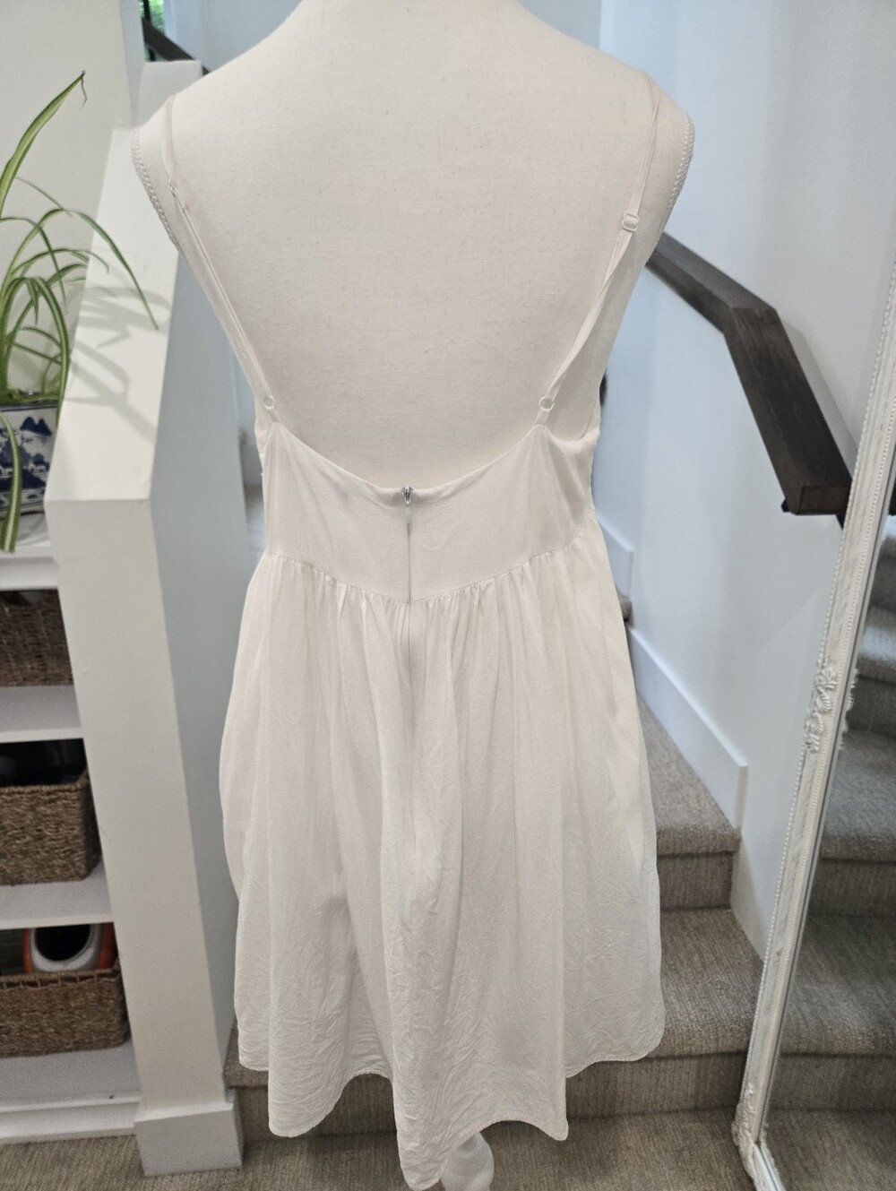 Sleeveless White Lace-Trim Mini Dress - Picture 4 of 10